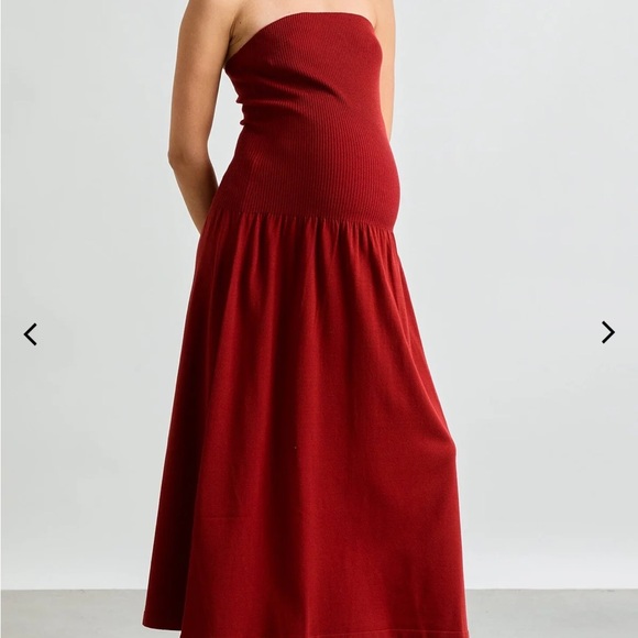 Elegant Red Strapless Dress - Picture 1 of 5